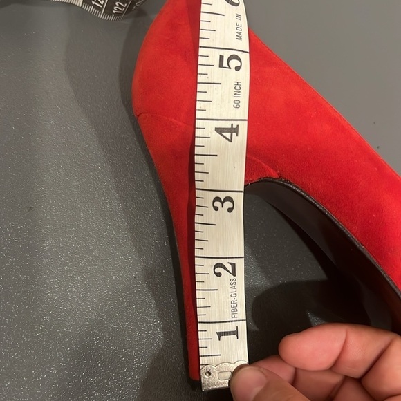 St. John Red Suede Pumps - Size 7 - Classic Platform High Heel Shoes - Picture 11 of 12